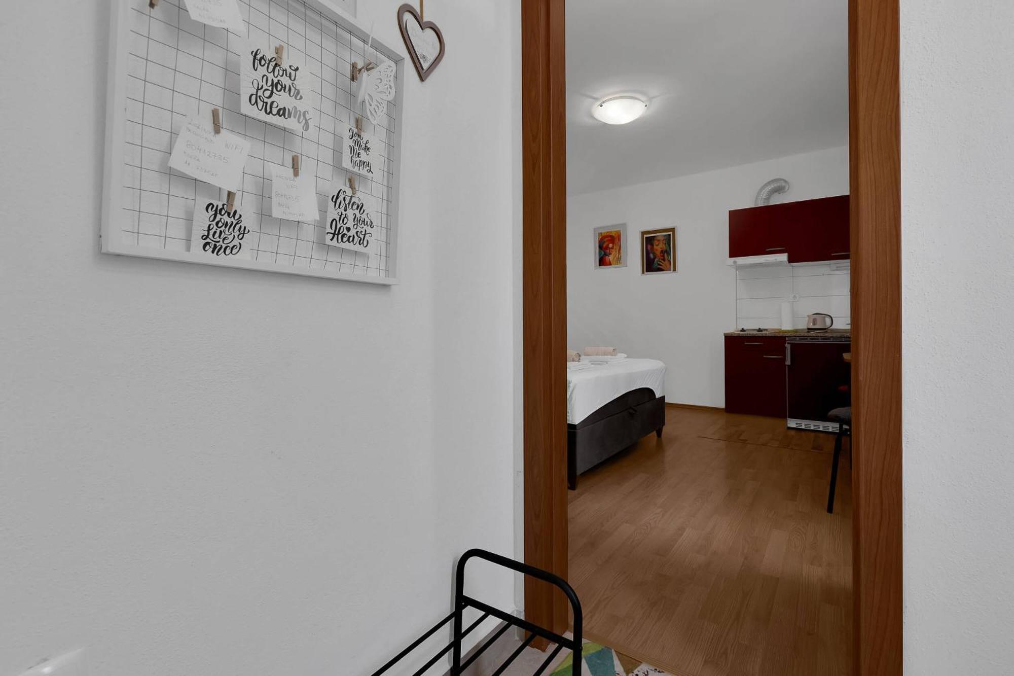 Spectrum Studios Makarska Exterior photo